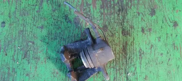 Mercedes-Benz C W202 Front brake caliper