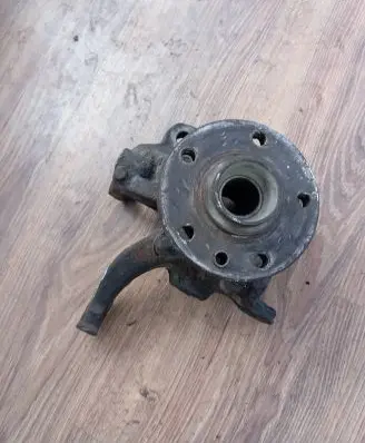 Volkswagen Transporter - Caravelle T4 Front wheel hub spindle knuckle