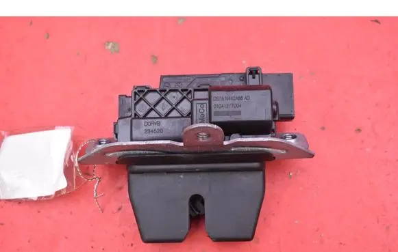 Ford Focus Tailgate/trunk/boot lock/catch/latch DS7AN442A66AD