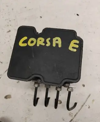 Opel Corsa E Engine control unit/module 39684530