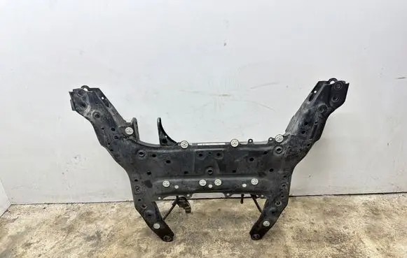 BMW 1 F40 Front subframe 6872729