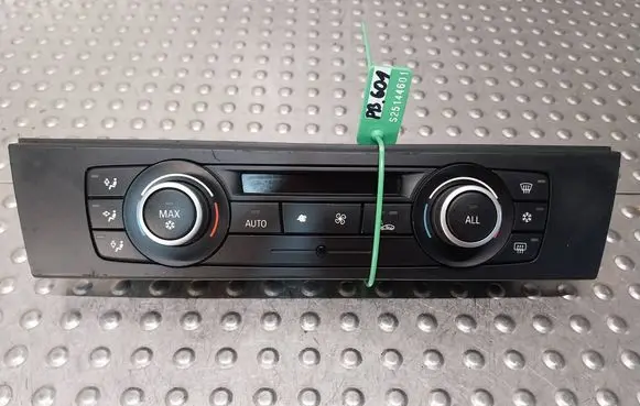 BMW 1 E82 E88 Climate control unit 9221853
