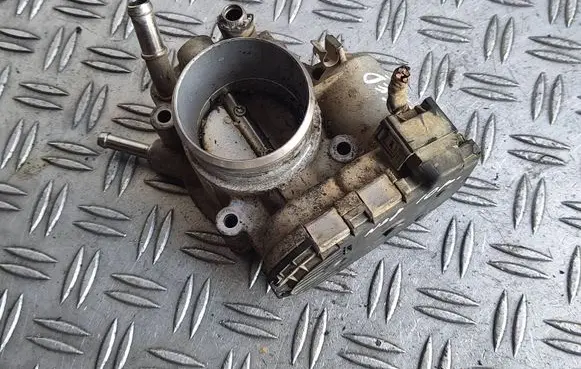 KIA Ceed Throttle valve 351002B150 9590930008 98622X