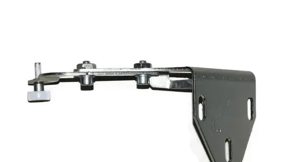 Iveco Daily 6th gen Sliding door lower roller guide/hinge 3804682