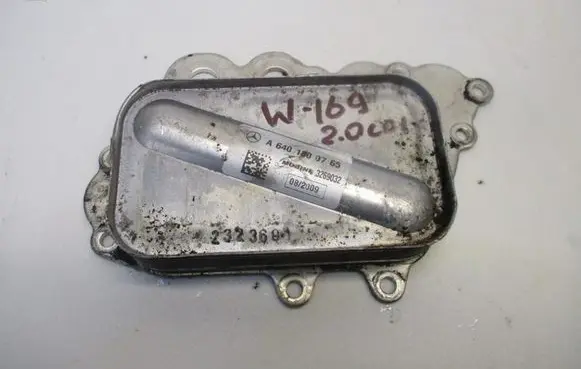 Mercedes-Benz A W169 Engine oil radiator 