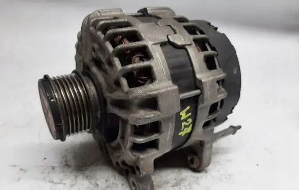 Volkswagen Passat Alltrack Generator/alternator 03L903024F