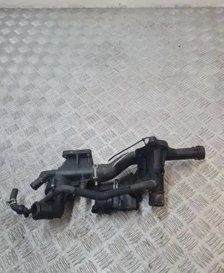 Nissan Qashqai Thermostat/thermostat housing 110600686R
