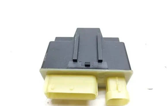 Peugeot 3008 II Coolant fan relay 9801916680 01801005