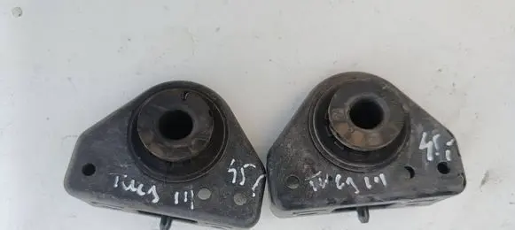 Hyundai Tucson TL Radiator mount bracket 