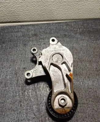 BMW 3 F30 F35 F31 Timing belt tensioner 7594969
