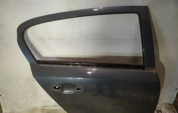 Opel Astra H Rear door