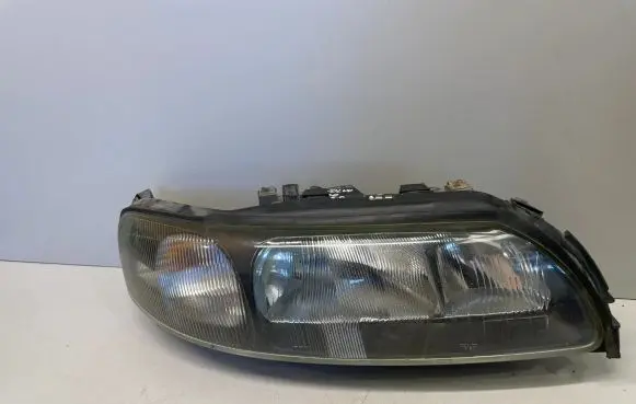 Volvo V70 Headlight/headlamp