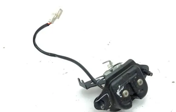 Nissan 370Z Tailgate/trunk/boot lock/catch/latch