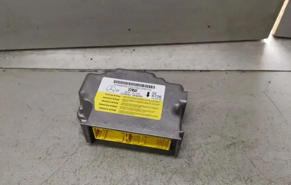 Mercedes-Benz A W169 Airbag control unit/module A1698206726