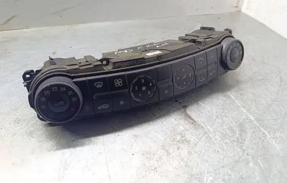 Mercedes-Benz E W211 Climate control unit 2118300085
