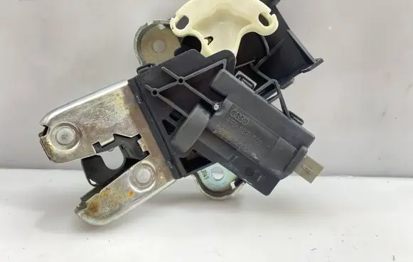 Audi A6 S6 C6 4F Tailgate/trunk/boot lock/catch/latch 4F5827505D