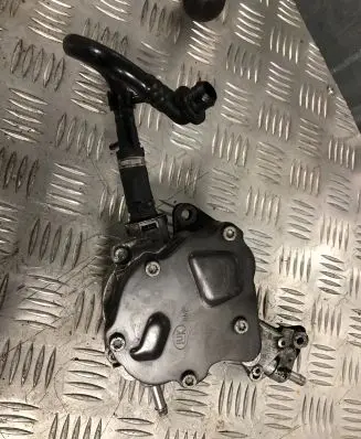 Audi A4 S4 B7 8E 8H Fuel injection high pressure pump 038145209H