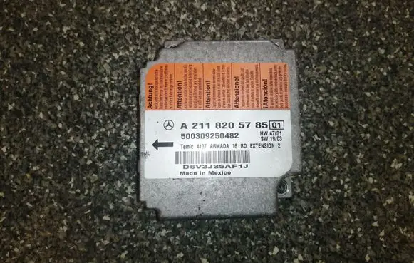 Mercedes-Benz E W211 Airbag control unit/module A2118205785