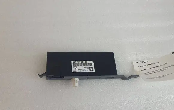 Porsche Panamera (970) Aerial antenna amplifier 97064710502