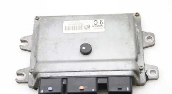 Nissan Juke I F15 Engine control unit/module MEC940120