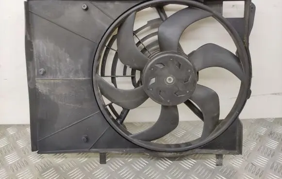 Citroen C3 Picasso Electric radiator cooling fan 9682895680