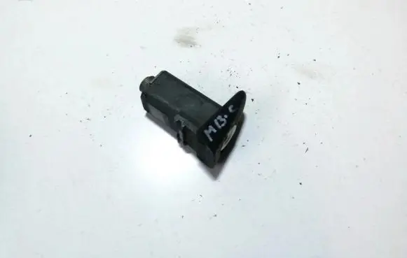 Mercedes-Benz C W202 Front door lock (next to the handle) 