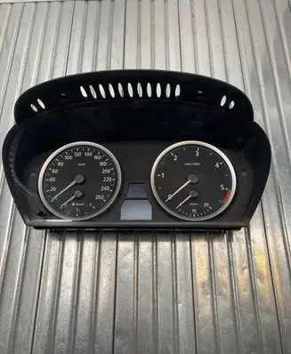 BMW 5 E60 E61 Speedometer (instrument cluster) 6983153 110080213 62116983153