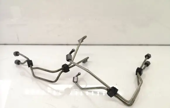 Peugeot 308 Fuel injector supply line/pipe 