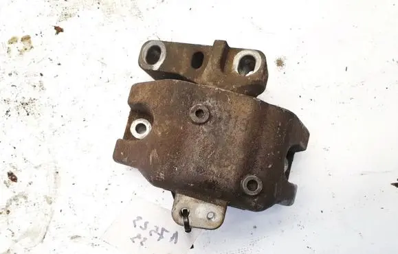 Audi A3 S3 8L Engine mount bracket hl315m0