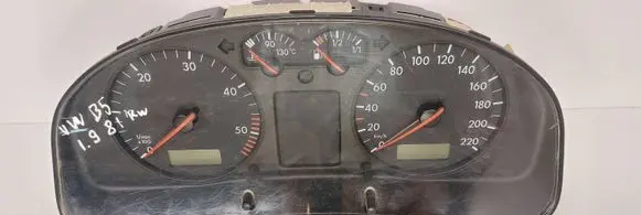 Volkswagen PASSAT B5 Speedometer (instrument cluster) 88311
