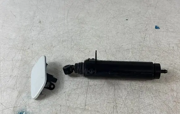 Peugeot 3008 I Headlight washer spray nozzle 9685172780