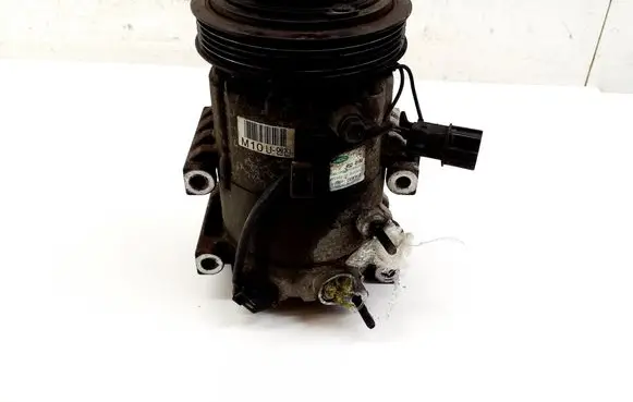 KIA Sportage Air conditioning (A/C) compressor (pump) F500DX9FA10