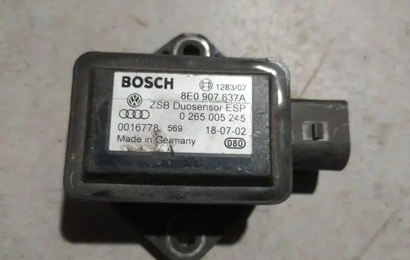 Volkswagen PASSAT B5.5 ESP acceleration yaw rate sensor 8E0907637A