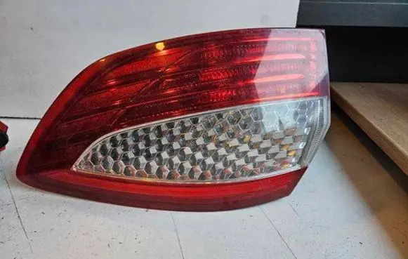 Ford Mondeo MK IV Rear/tail lights 7S7113404B