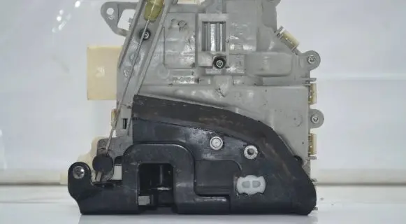 Audi A6 S6 C7 4G Front door lock 8J1837016C