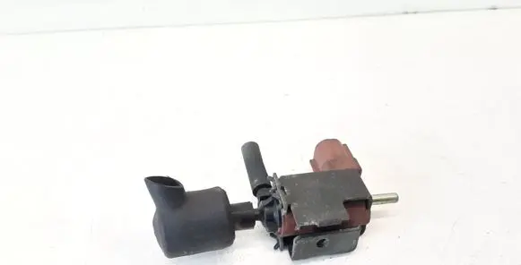 Toyota Avensis T220 Vacuum valve 2506022010 1046004030