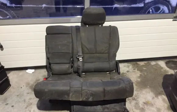 Mercedes-Benz ML W164 Second row seats 