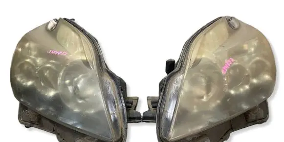 Toyota Prius (XW30) Headlights/headlamps set 8596747020 355007968