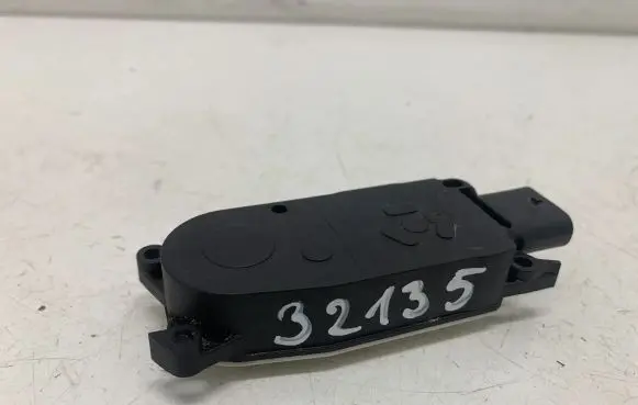 Volvo XC40 Radiator active air flap actuator 6477R1005 31498193