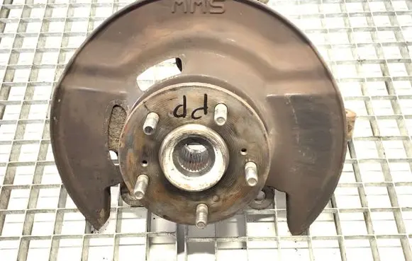 Front wheel hub spindle knuckle