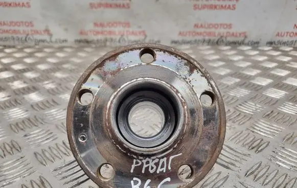 Volkswagen PASSAT B6 Rear wheel ball bearing 