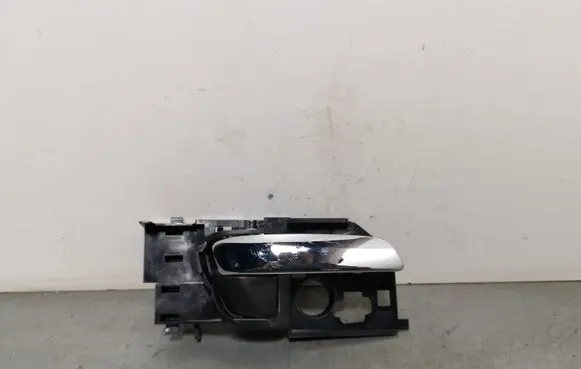 Honda HR-V Rear door interior handle T7WR1