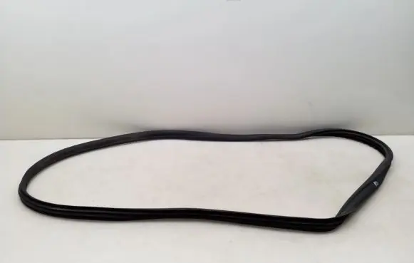 Skoda Fabia Mk2 (5J) Front door rubber seal 5J0867365