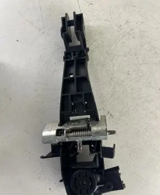 Front door exterior handle/bracket
