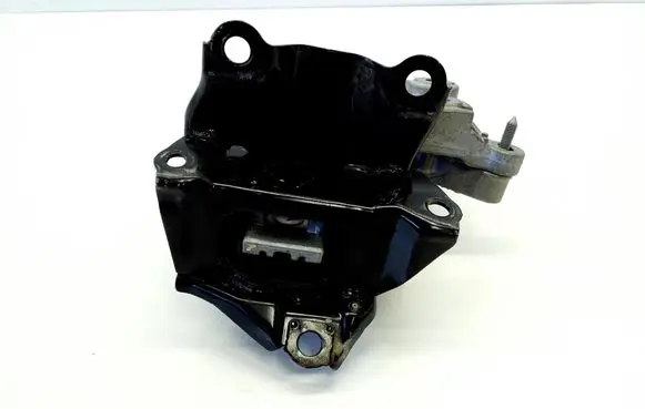 Toyota Yaris Cross Gearbox mount AVD2737
