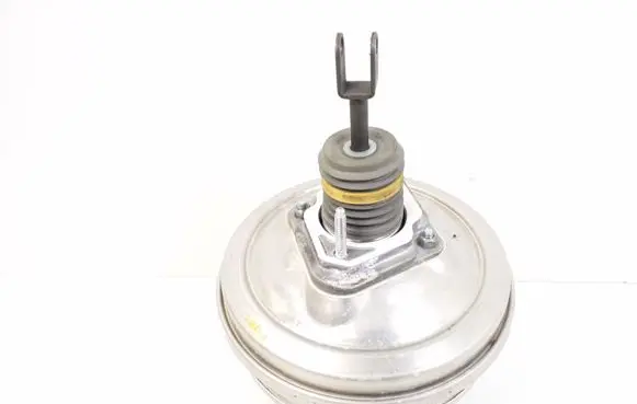 BMW X3 E83 Brake booster