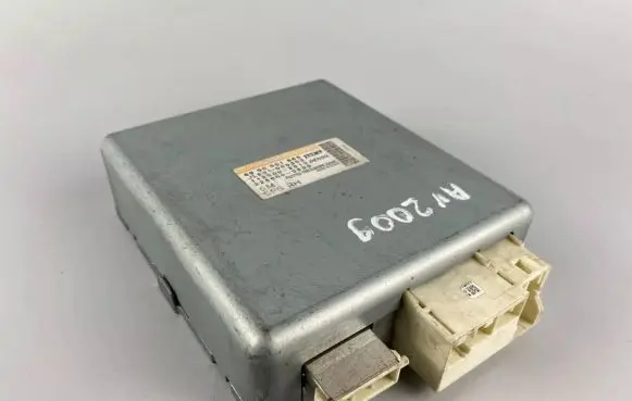 Toyota Avensis T270 Other control units/modules 8965005090