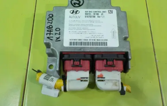 Hyundai ix20 Airbag control unit/module 618702700 17AB200