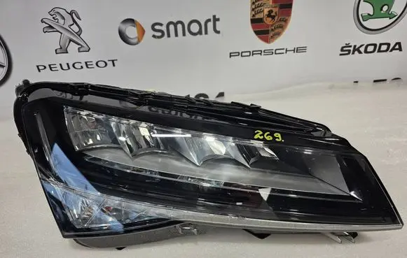 Skoda Superb B8 (3V) Headlight/headlamp 3V1941016C
