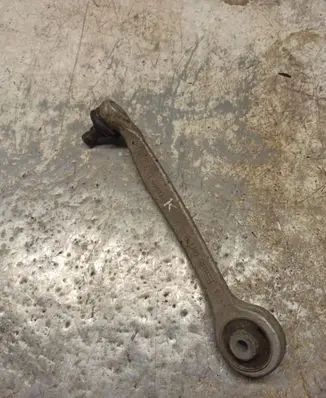 Volkswagen PASSAT B5 Front control arm